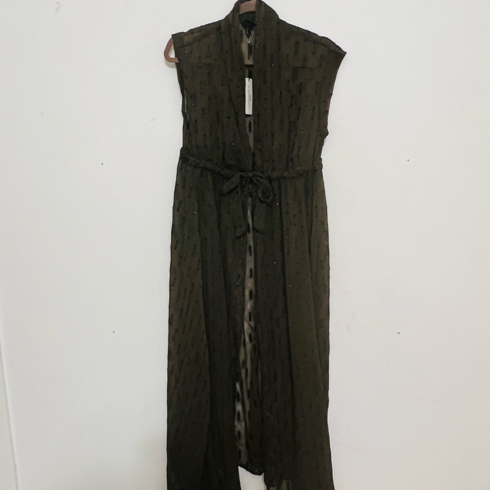 EXPRESS - Metallic Short Sleeve Maxi Cover-Up - Picture 2 of 4